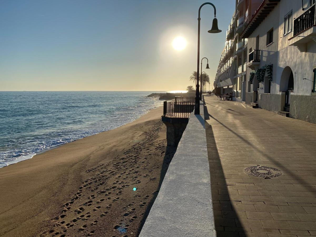 Apartamento Ponent - Espectaculares vistas al mar Sant Pol de Mar Exterior foto